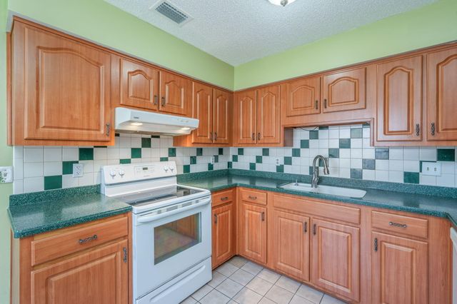 106 Campbell Avenue, Crestview, FL 32536