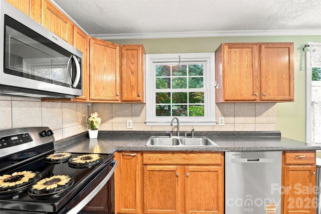 515 Lakewood Drive, Gastonia, NC 28056