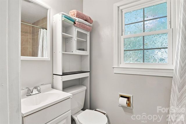515 Lakewood Drive, Gastonia, NC 28056