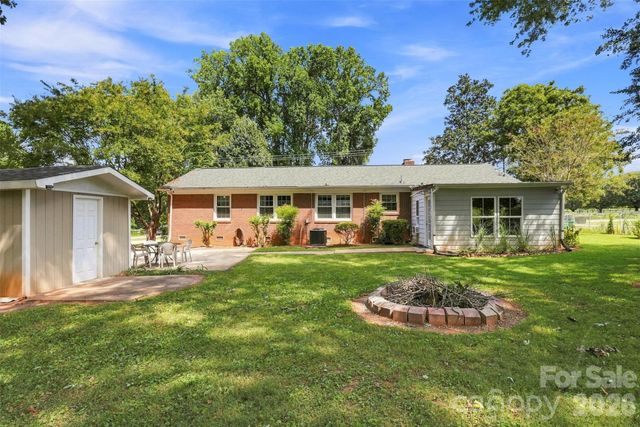 515 Lakewood Drive, Gastonia, NC 28056