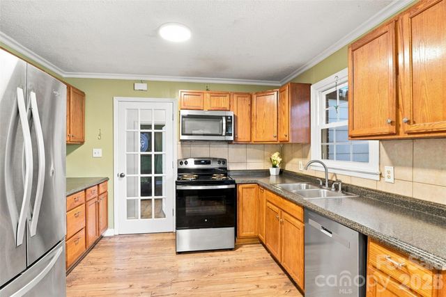 515 Lakewood Drive, Gastonia, NC 28056
