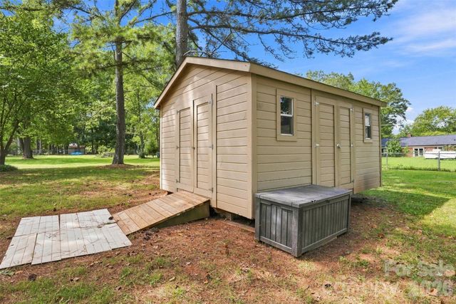 515 Lakewood Drive, Gastonia, NC 28056