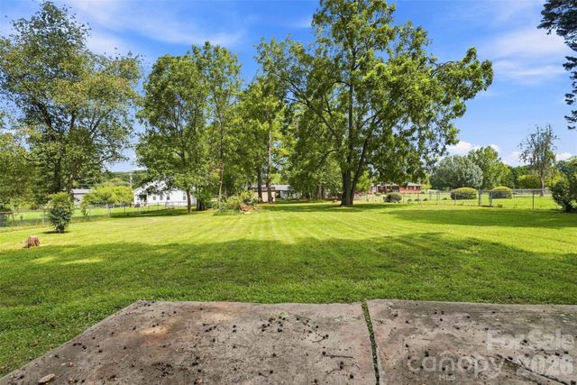 515 Lakewood Drive, Gastonia, NC 28056