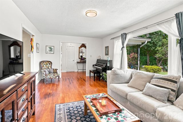 515 Lakewood Drive, Gastonia, NC 28056