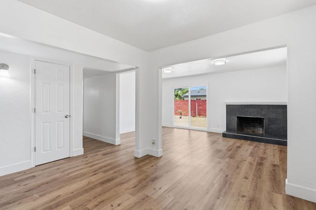 4619 E Dwight Way, Fresno, CA 93702