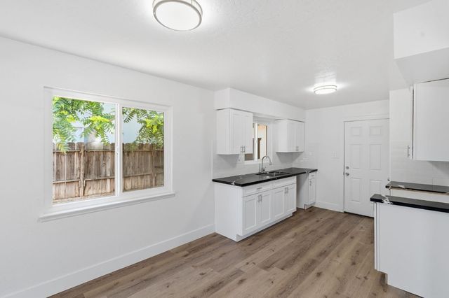 4619 E Dwight Way, Fresno, CA 93702