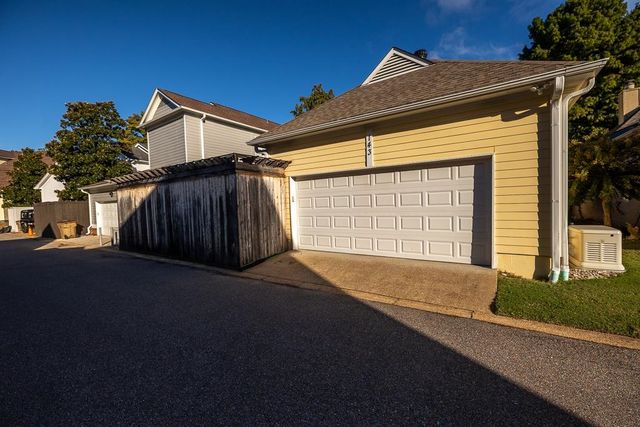 143 HARBOR ISLE CIR N, Memphis, TN 38103