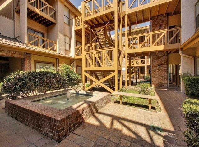 806 W 24th ST 232, Austin, TX 78705