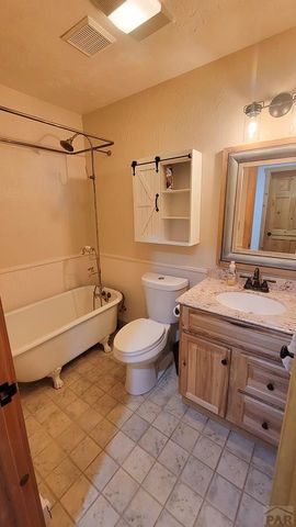 3425 Vaughn View Dr, Pueblo, CO 81005