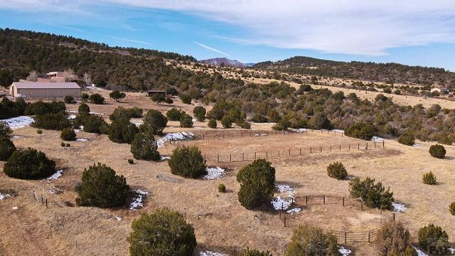 3425 Vaughn View Dr, Pueblo, CO 81005