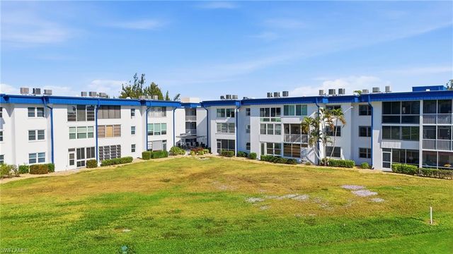 1724 Pine Valley DR # 213, Fort Myers, FL 33907