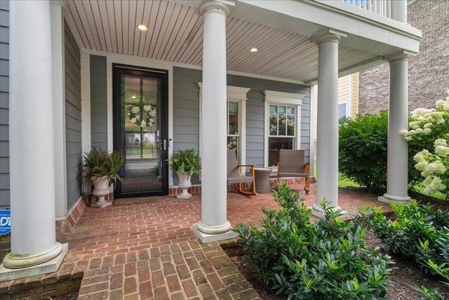 1988 General Warfield Way, Lexington, KY 40505
