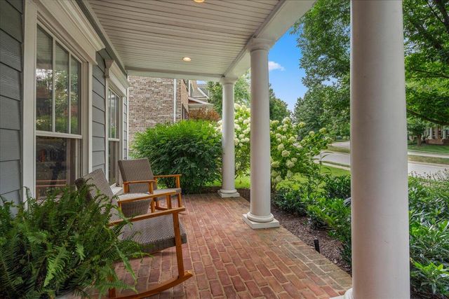 1988 General Warfield Way, Lexington, KY 40505
