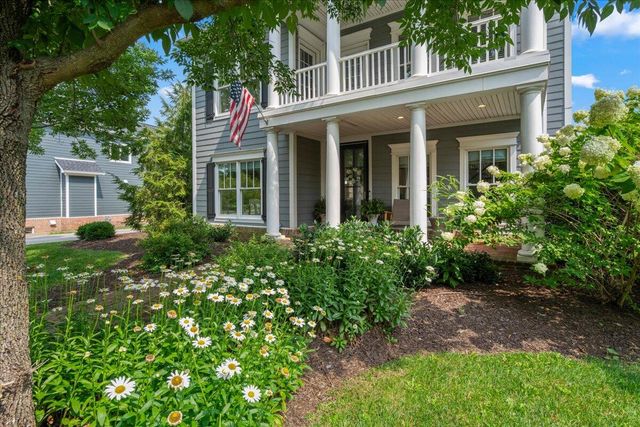 1988 General Warfield Way, Lexington, KY 40505