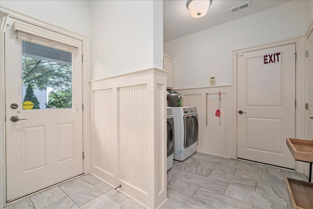 1988 General Warfield Way, Lexington, KY 40505