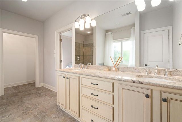 1988 General Warfield Way, Lexington, KY 40505