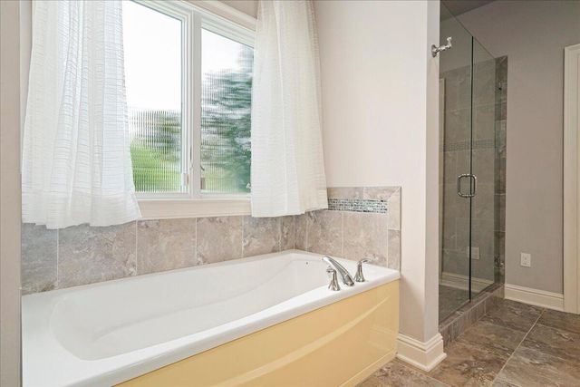 1988 General Warfield Way, Lexington, KY 40505