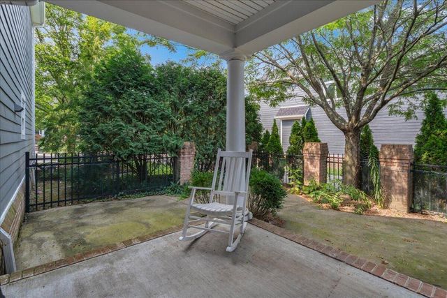 1988 General Warfield Way, Lexington, KY 40505
