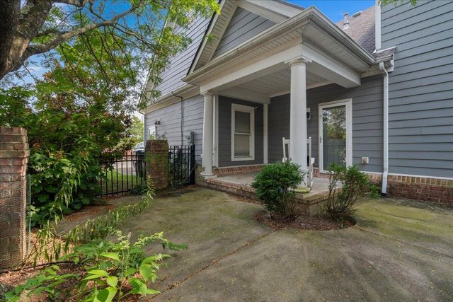 1988 General Warfield Way, Lexington, KY 40505