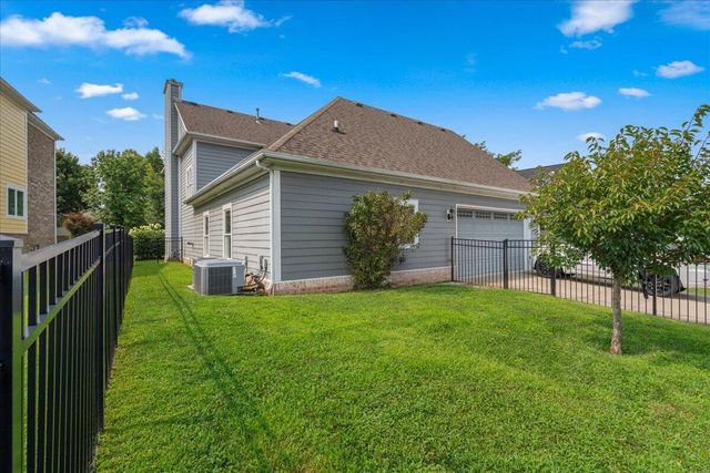 1988 General Warfield Way, Lexington, KY 40505