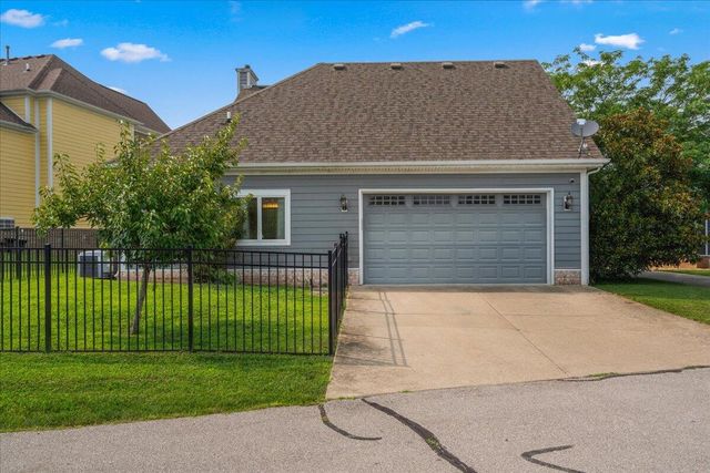 1988 General Warfield Way, Lexington, KY 40505