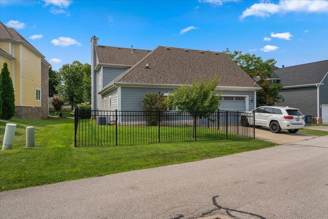 1988 General Warfield Way, Lexington, KY 40505