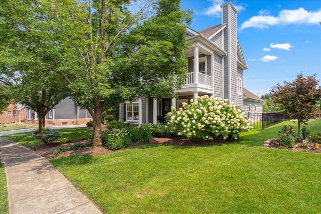 1988 General Warfield Way, Lexington, KY 40505