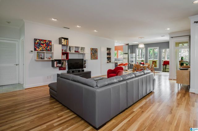 1026 28th Pl S Apt 1, Birmingham, AL 35205