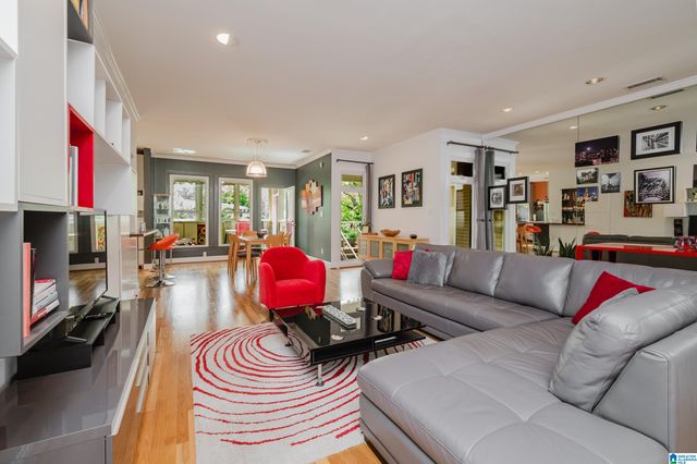 1026 28th Pl S Apt 1, Birmingham, AL 35205