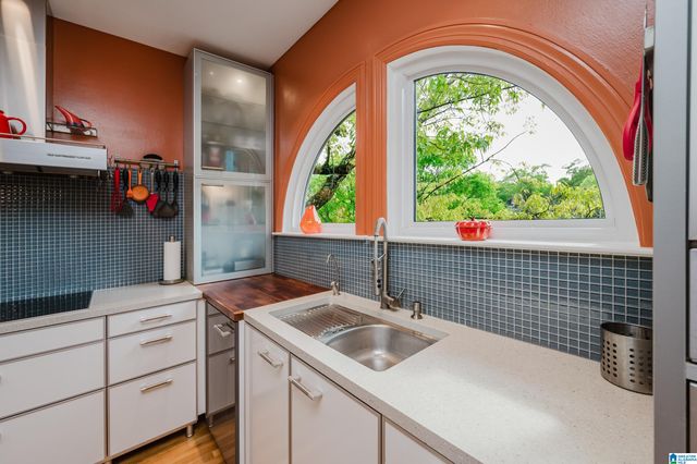 1026 28th Pl S Apt 1, Birmingham, AL 35205