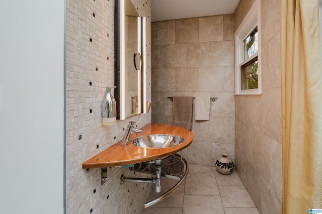 1026 28th Pl S Apt 1, Birmingham, AL 35205