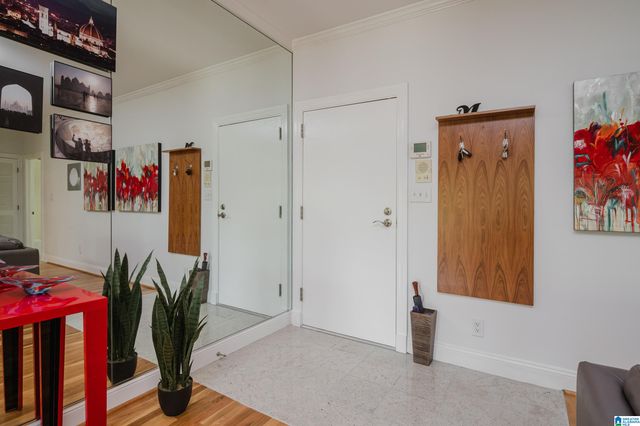 1026 28th Pl S Apt 1, Birmingham, AL 35205