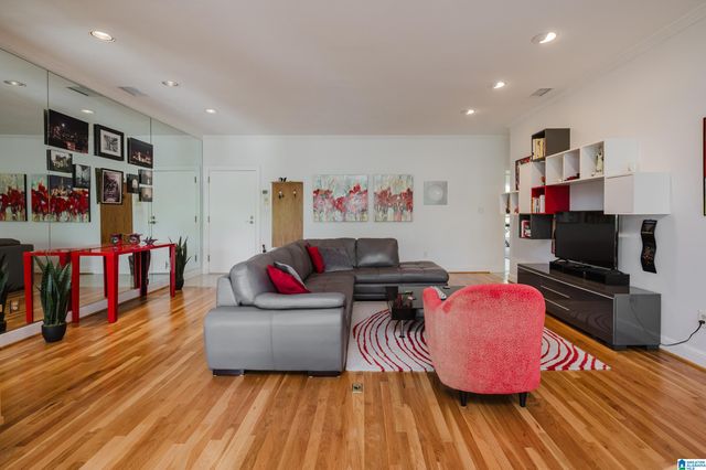 1026 28th Pl S Apt 1, Birmingham, AL 35205