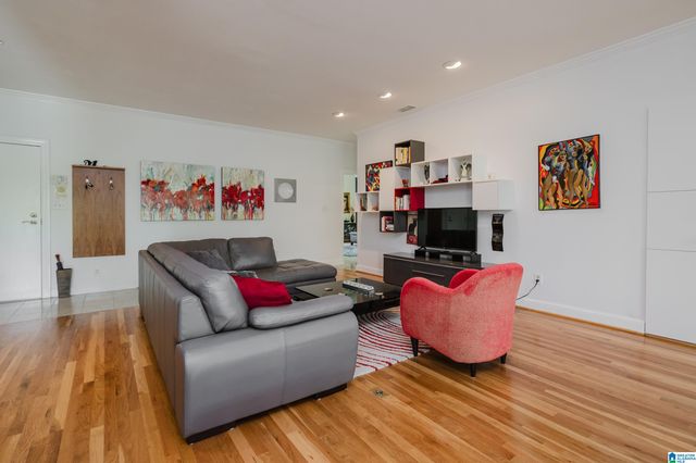 1026 28th Pl S Apt 1, Birmingham, AL 35205