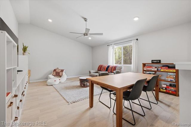 223 Creek Pointe Circle, Durand, MI 48429