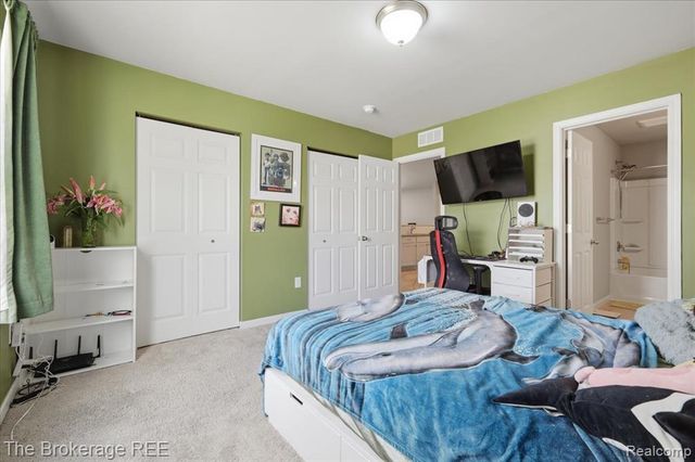 223 Creek Pointe Circle, Durand, MI 48429
