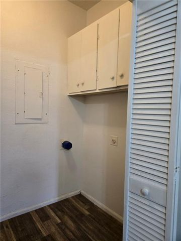 301 E 6th Avenue, Caney, KS 67333