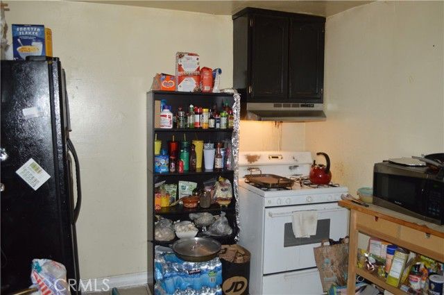 938 S Eastman, Los Angeles, CA 90023