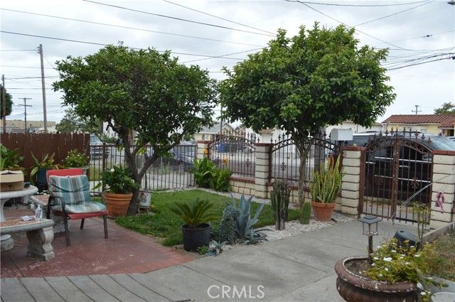 938 S Eastman, Los Angeles, CA 90023