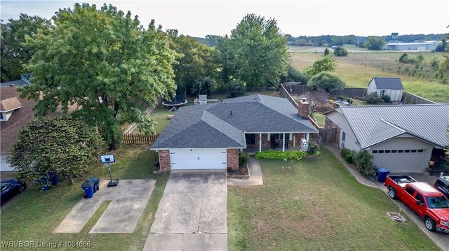 505 Juniper Lane, Muldrow, OK 74948