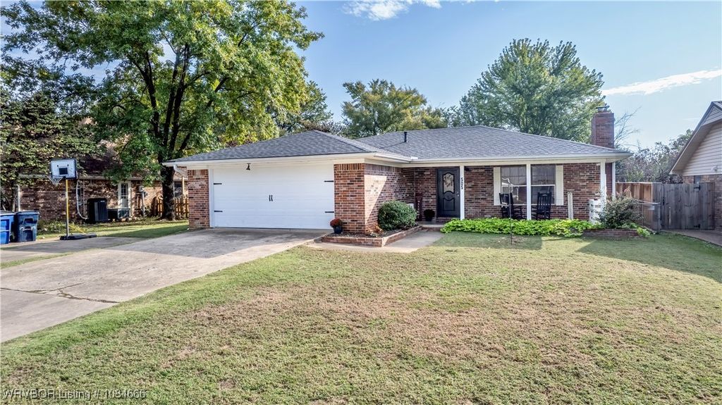 505 Juniper Lane, Muldrow, OK 74948