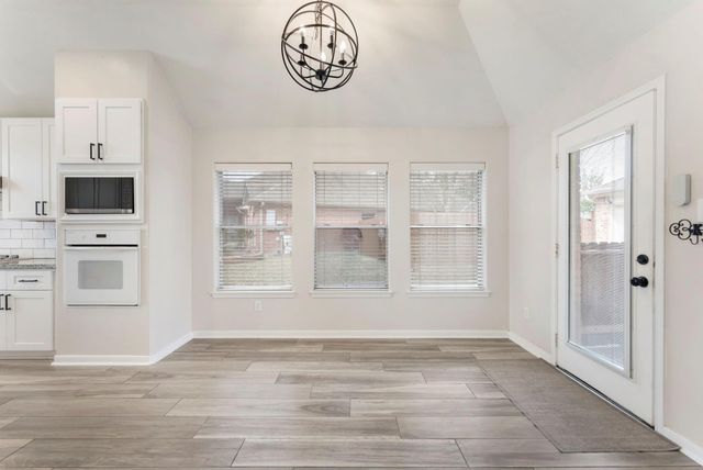 1302 Pine Trail, Tomball, TX 77375