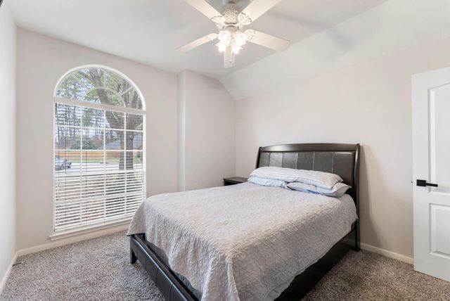 1302 Pine Trail, Tomball, TX 77375