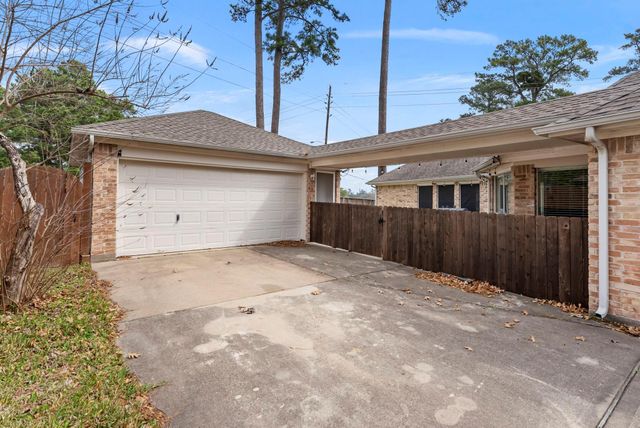 1302 Pine Trail, Tomball, TX 77375