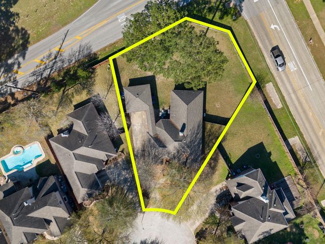 1302 Pine Trail, Tomball, TX 77375