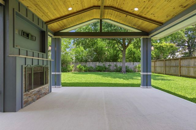 1740 Nina Lee Lane, Houston, TX 77018