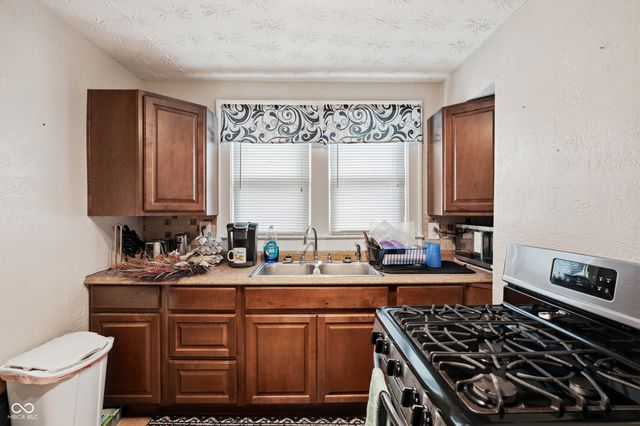 3915 E 12th Street, Indianapolis, IN 46201