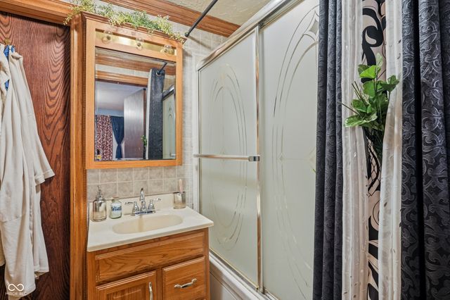 3915 E 12th Street, Indianapolis, IN 46201