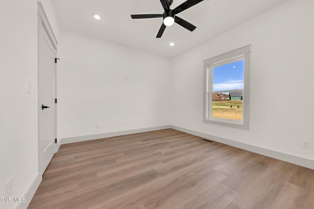 296 Belle Arden Drive, Greeneville, TN 37745