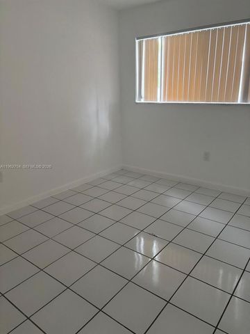 2710 W 76th St 101, Hialeah, FL 33016